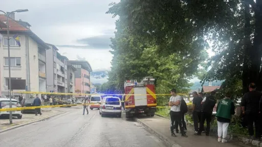 Jedna osoba smrtno stradala u te&scaron;koj saobraćajnoj nesreći u ulici Bedem u Bihaću, vozilo sletjelo u jarak