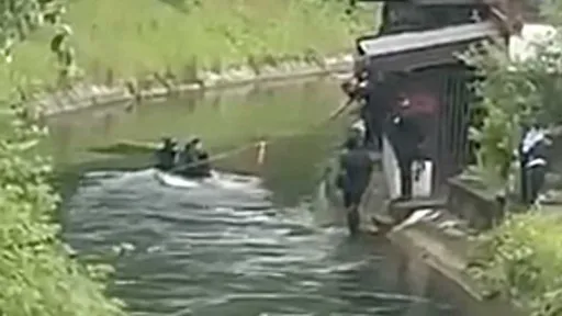Tragična saobraćajna nesreća u bihaćkoj ulici Bedem: Jedna osoba smrtno stradala, u toku izvlačenje vozila i uviđaj