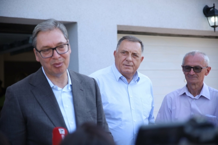 Vučić tokom posjete BiH kritizirao etničke teritorije i govorio o "svesrpskom svetu