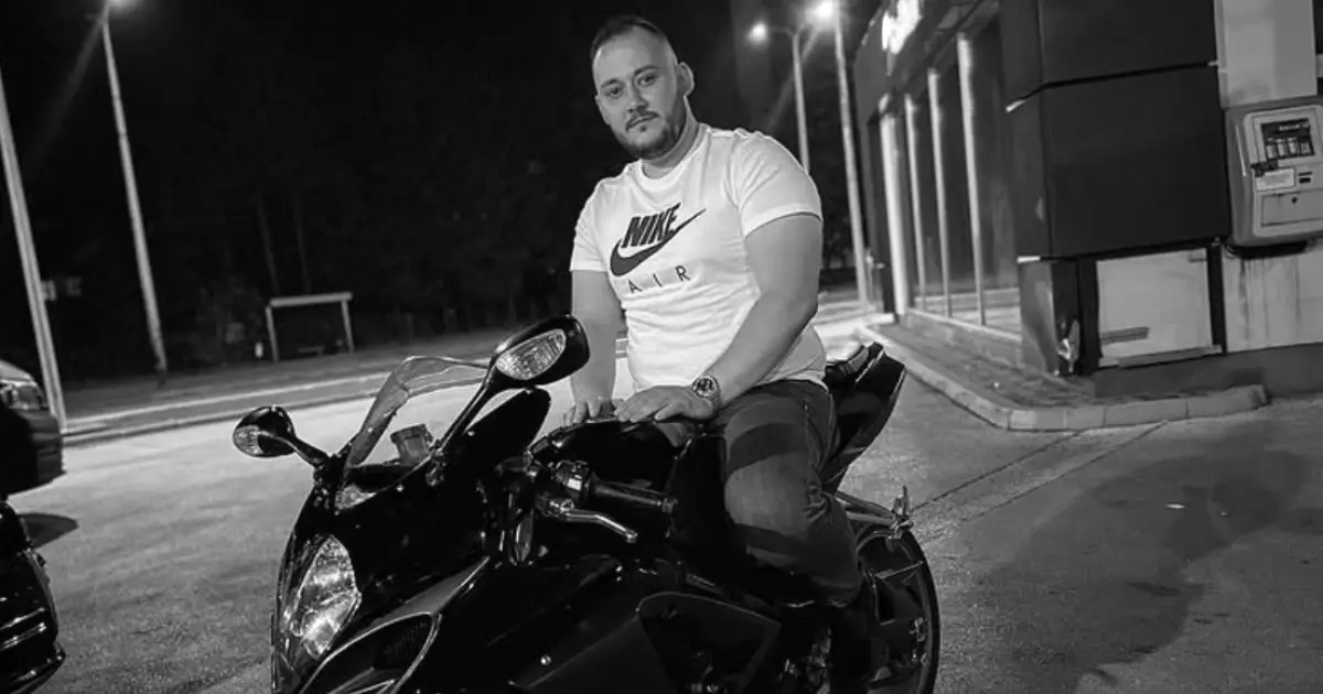 Motociklista Sead Hadžić poginuo u saobraćajnoj nesreći u naselju Solina, suputnik povrijeđen