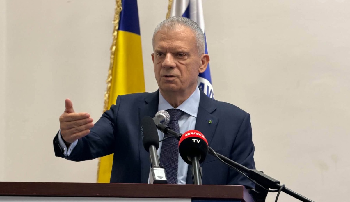 Fahrudin Radončić o diskriminaciji Bo&scaron;njaka na granicama: "To je najodvratnija diskriminacija i ponižavanje