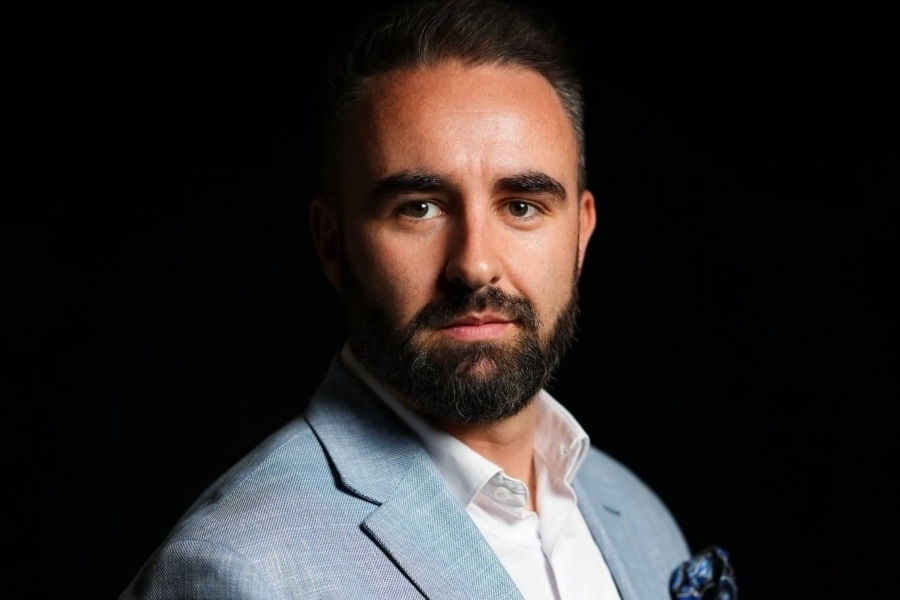 Admir Lisica: EU mora kazniti Srbiju kako bi osigurala mir u Evropi