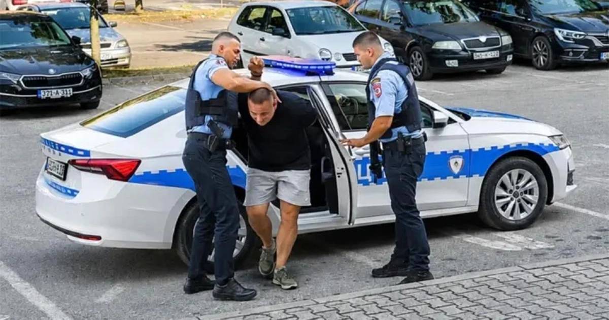 U policijskoj akciji "Trasa" uhap&scaron;ena trojica osumnjičenih za trgovinu oružjem, oduzeto 14 automatskih pu&scaron;aka