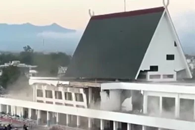 Zemljotres magnitude 7,7 pogodio ostrvo Flores u Indoneziji, najmanje 47 poginulih