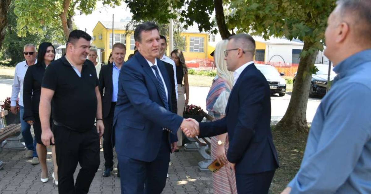 Branko Blanu&scaron;a istakao potrebu za pravednim sistemom i jednake &scaron;anse za sve građane u Stanarima