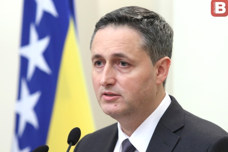 Denis Bećirović zatražio od savjetnika i ambasadora da ga promovi&scaron;u u predizbornoj kampanji