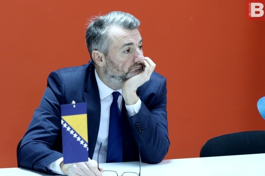 Edin Forto najavio izmjene pravilnika o vozačkim ispitima nakon &scaron;to je otkrio da je tri puta pao na ispitu