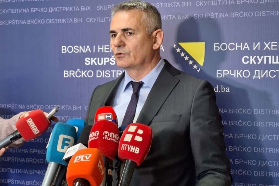 PROBOSANSKI BLOK U BRČKOM ODBACUJE ODLUKE GRADONAČELNIKA O DANIMA ŽALOSTI