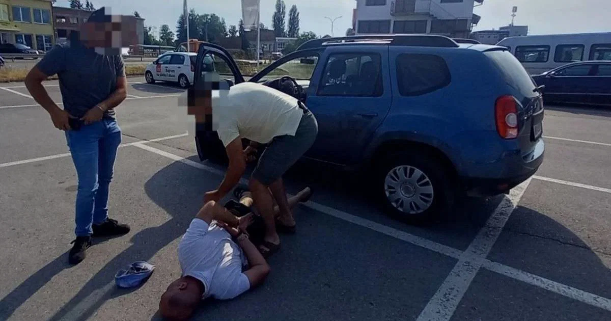 Državljanin Srbije uhvaćen u Prijedoru tokom krađe iz automobila uz pomoć uređaja za ometanje signala