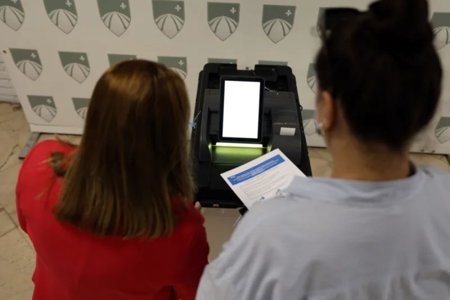 SKENERIMA I BIOMETRIJOM PROTIV IZBORNIH KRAĐA: Može li tehnologija sutra sru&scaron;iti crnu statistiku prethodnih izbornih godina?