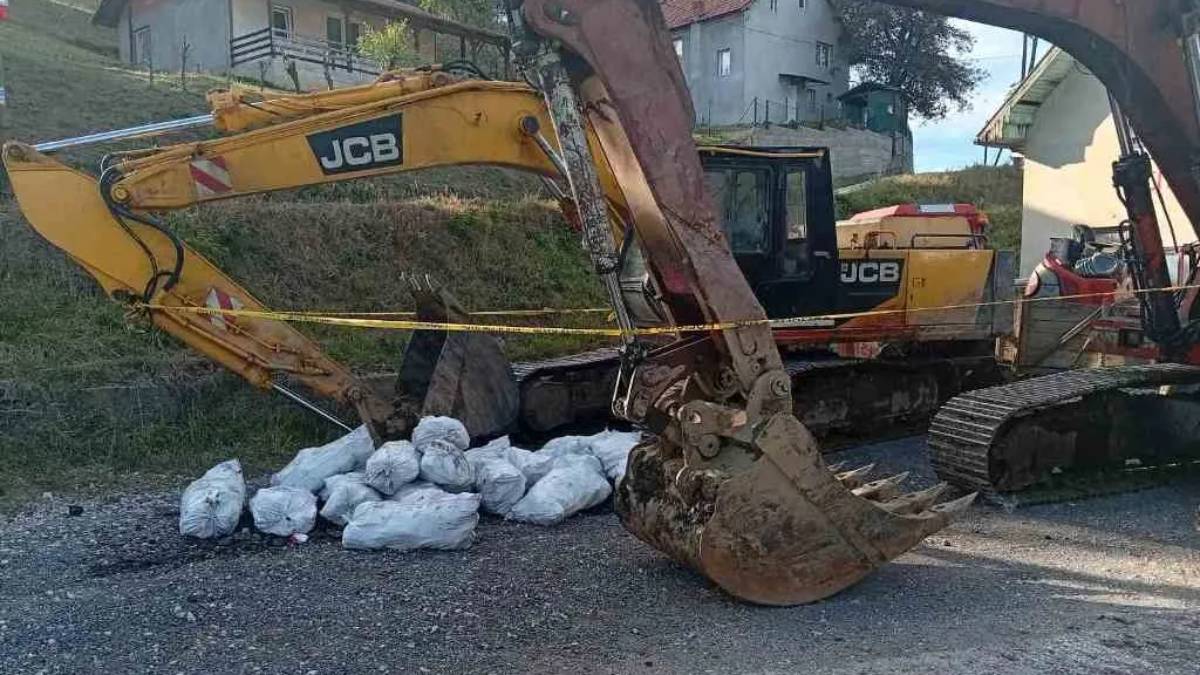 Policija uhapsila pet osoba i oduzela 16 ma&scaron;ina te 115.900 KM u akciji protiv ilegalne eksploatacije uglja