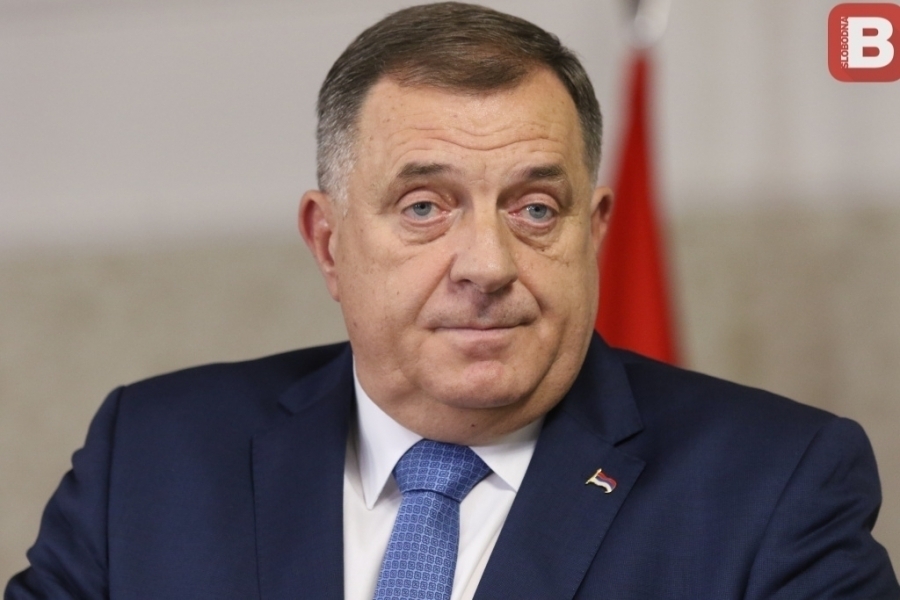 Milorad Dodik tvrdi da Srbi u institucijama BiH trpe pritiske, iako je ranije pozivao na njihov odlazak