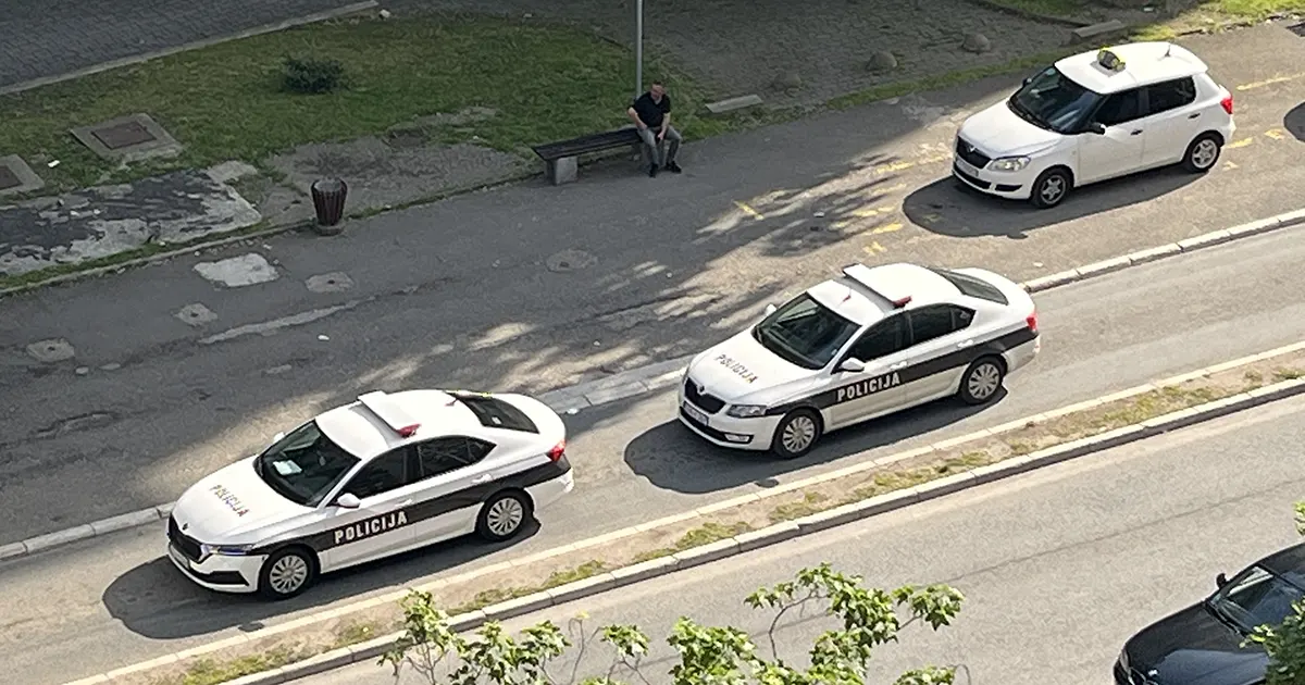 Mu&scaron;karac uhap&scaron;en nakon napada na ženu u Tuzli, povrijeđena prevezena u bolnicu
