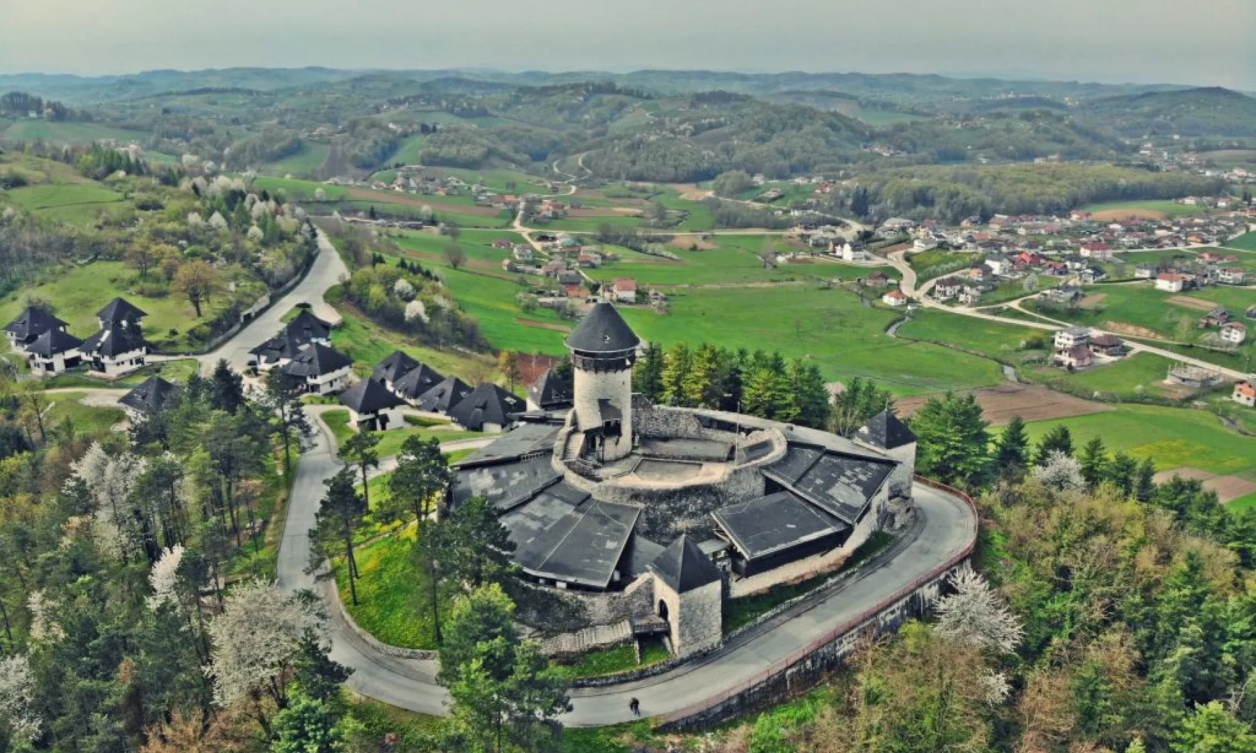 Stari grad Velika Kladuša i tvrđave zapadne Krajine