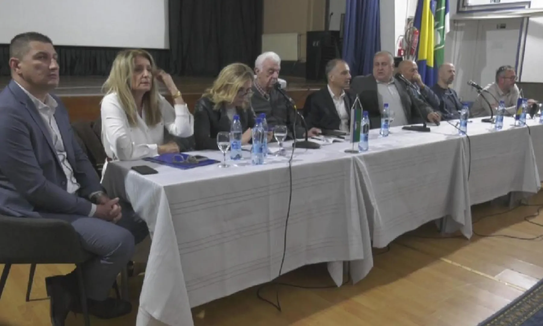 U Cazinu struka i građani oštro protiv planova Hrvatske da na granici smjesti nuklearni otpad