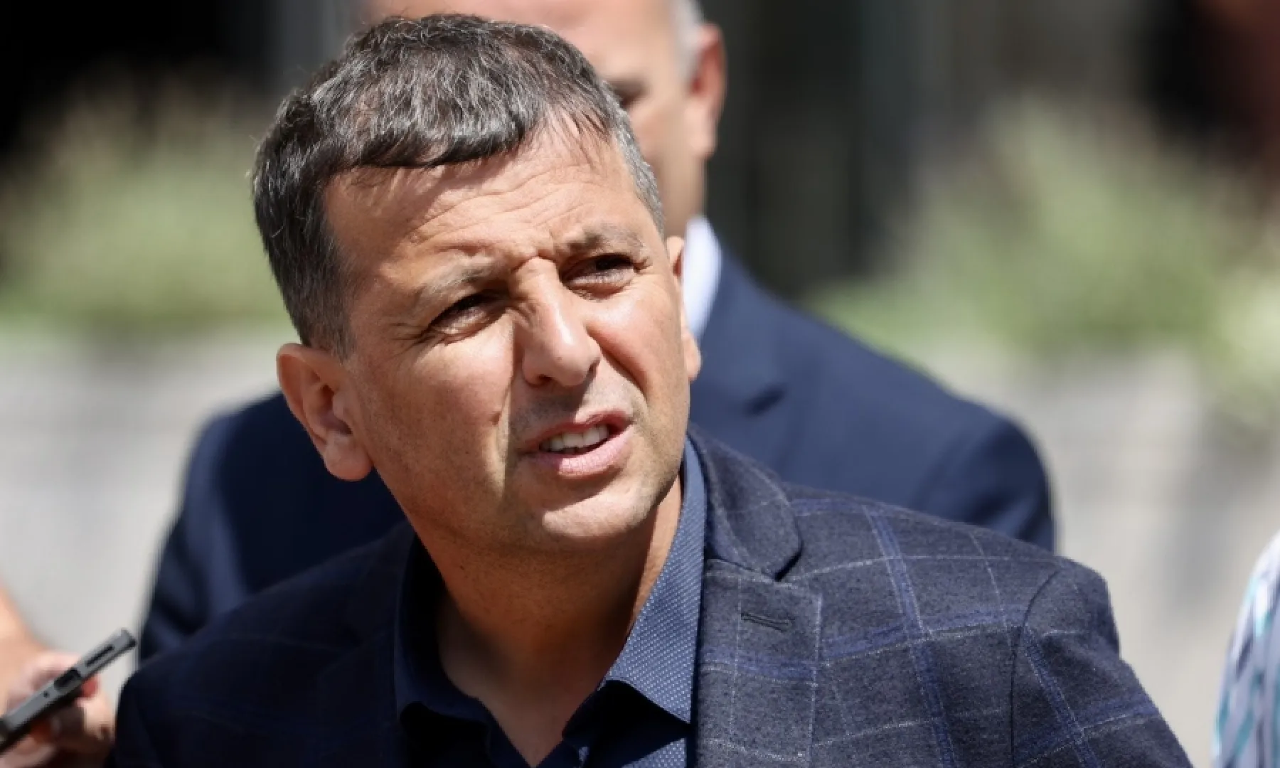 VUKANOVIĆ U NEVJERICI: „Izgubili smo 300 miliona samo u nekoliko arbitraža, zadužili se za tri milijarde, a pogledajte šta danas radi vlada..."