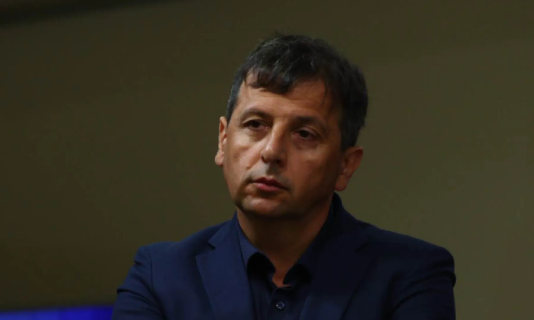 VUKANOVIĆ 'ZALUPIO VRATA' JELENI TRIVIĆ: „Sa svima mogu za isti sto, ali s njom ne! Stanivuković joj je obećao fotelju koju nikad neće dobiti!“