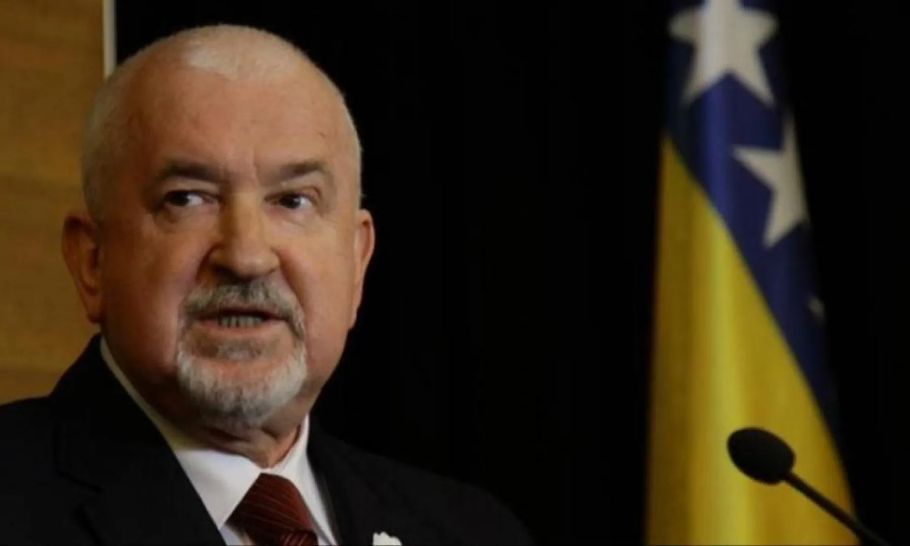 Mustafa Cerić kritikuje glorifikaciju Ratka Mladića, ističući da to vodi u samouništenje naroda