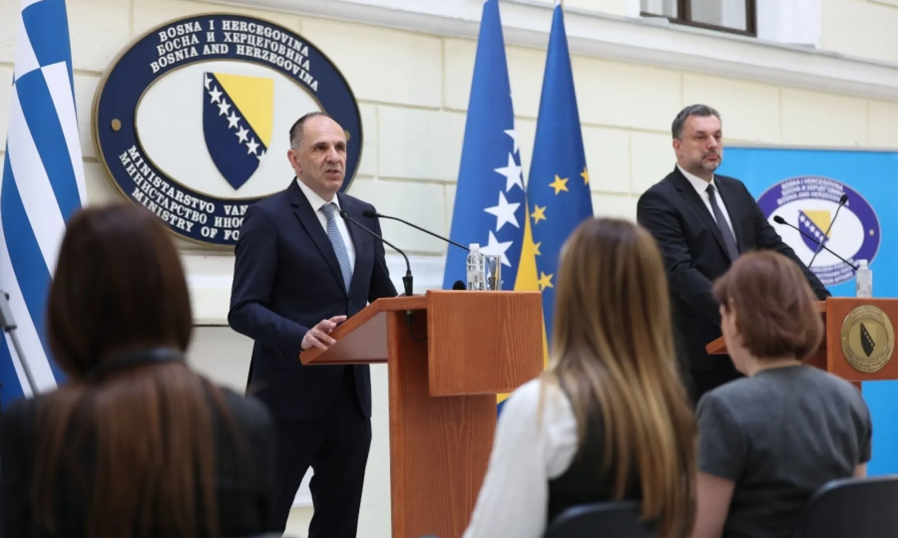 KONAKOVIĆ I GERAPETRITIS NAKON SASTANKA: Uvode se ponovo direkti letovi za Atinu, Grčka će podržati BiH na putu ka EU (FOTO)