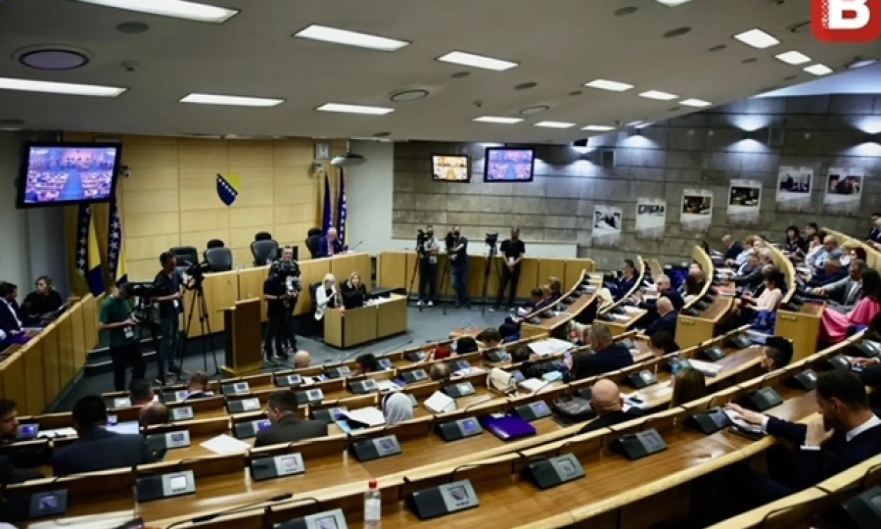 ŠTA SE IZA BRDA VALJA: Burno uoči vanredne sjednice Doma naroda o Južnoj interkonekciji, zakon neće podržati...