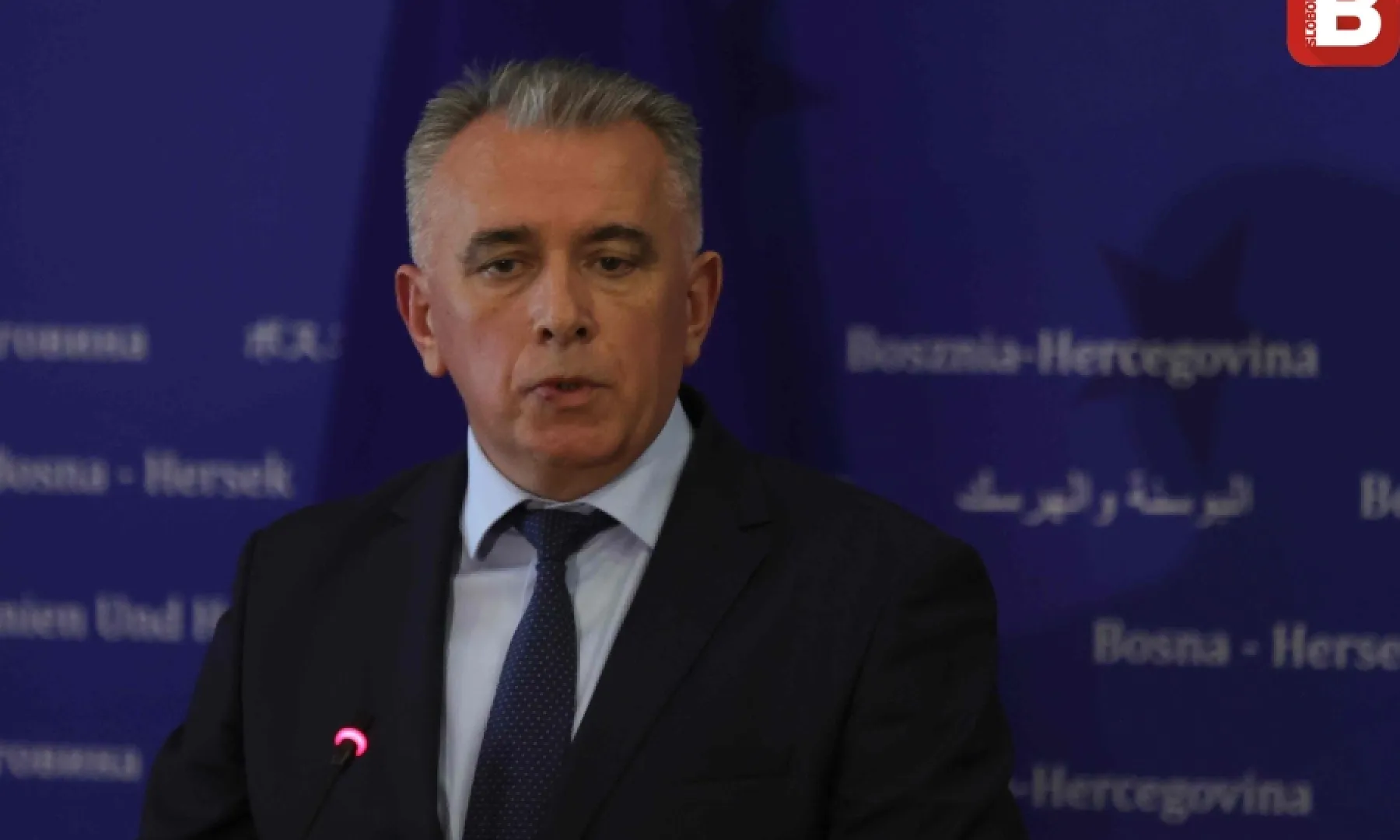 ŠERIF ŠPAGO ZA "SB" UPOZORAVA: "Zbog krize s Dodikom gubimo nova sredstva, u sve su upleteni Vučić i Zagreb"