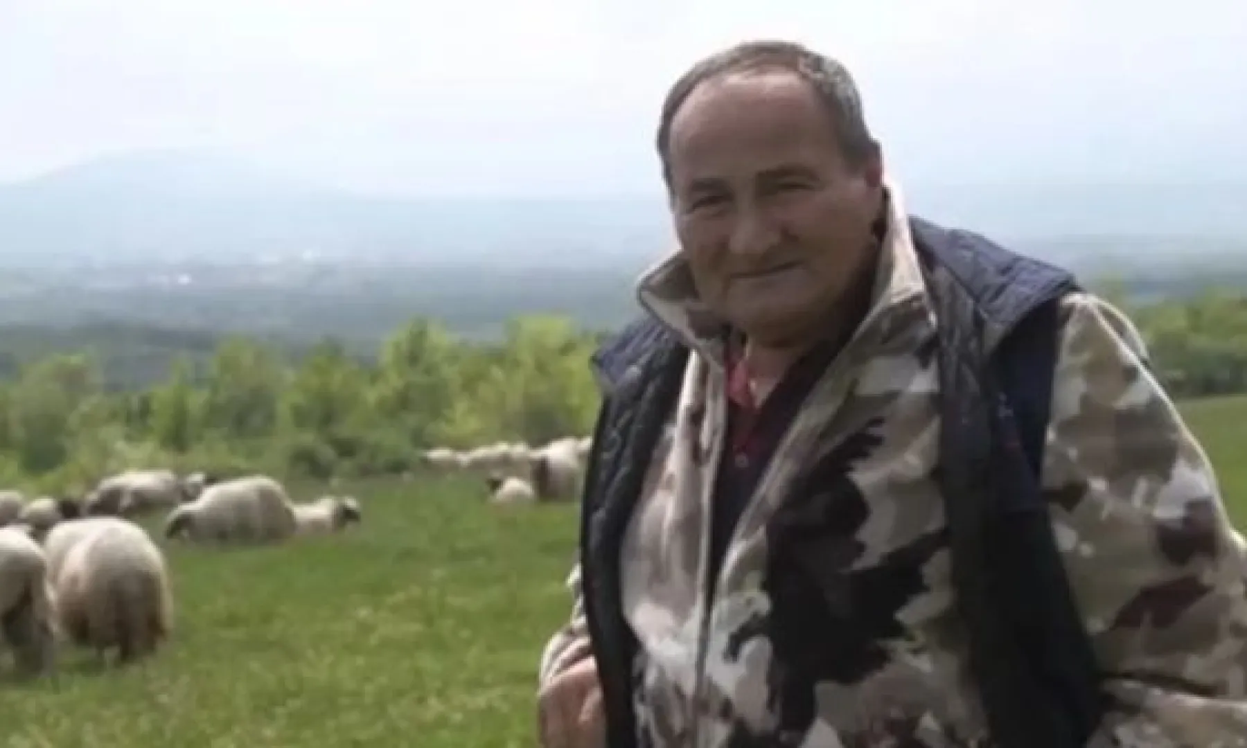 VIDEO Pala prodaja janjadi u Krajini uoči 1. maja: “Možeš ti cijeniti koliko hoćeš, ali koliko ćeš prodati…”