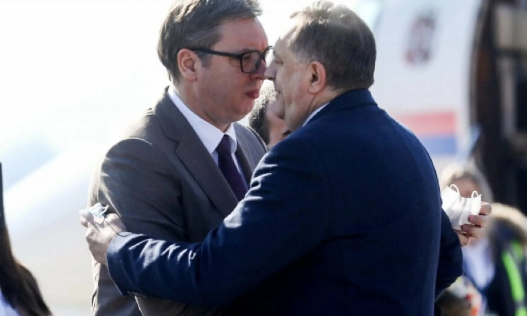 DODIK UZBUĐEN ZBOG PONOVNOG SUSRETA S VUČIĆEM: "Zadovoljstvo je što će velikom uspjehu RS-a u Trebinju prisustvovati i predsjednik Srbije"