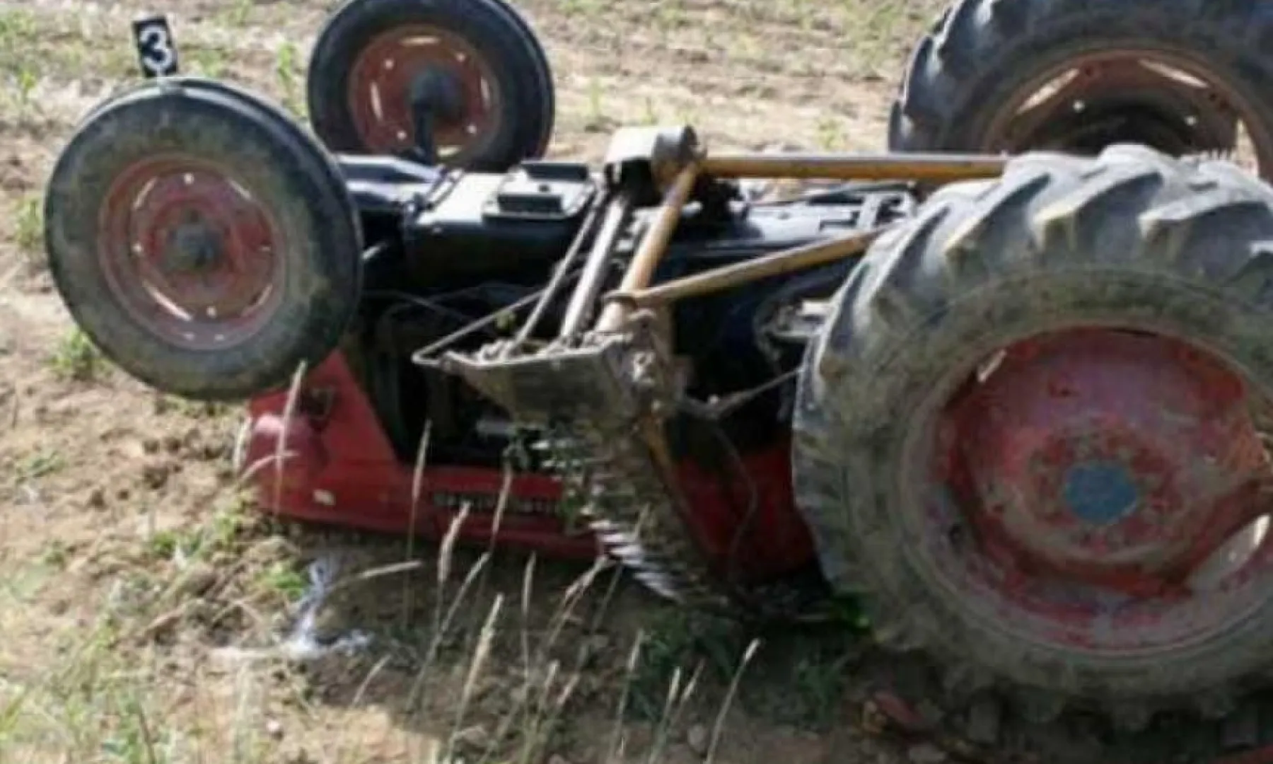 Vozač traktora smrtno stradao u prevrtanju kod Donje Slabinje, Bosanska Dubica