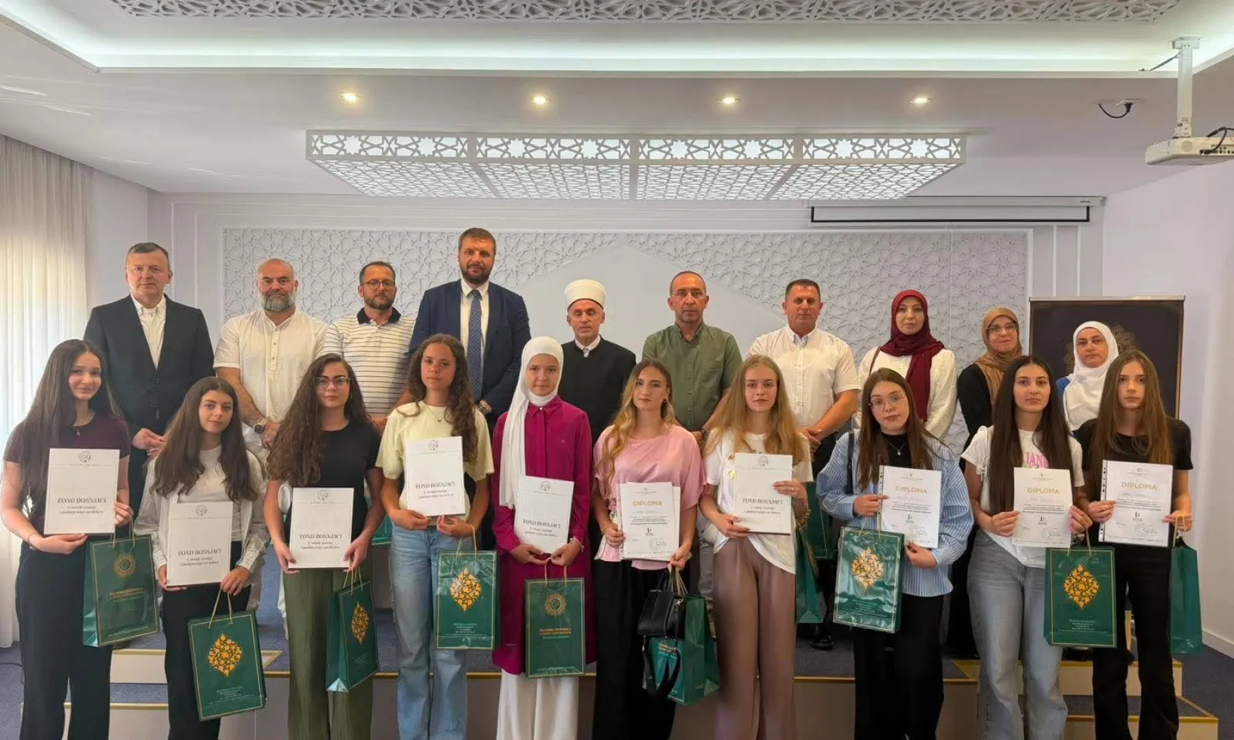 Muftija Kudić organizovao prijem za najbolje učenike iz Islamske vjeronauke i Kulture Bošnjaka