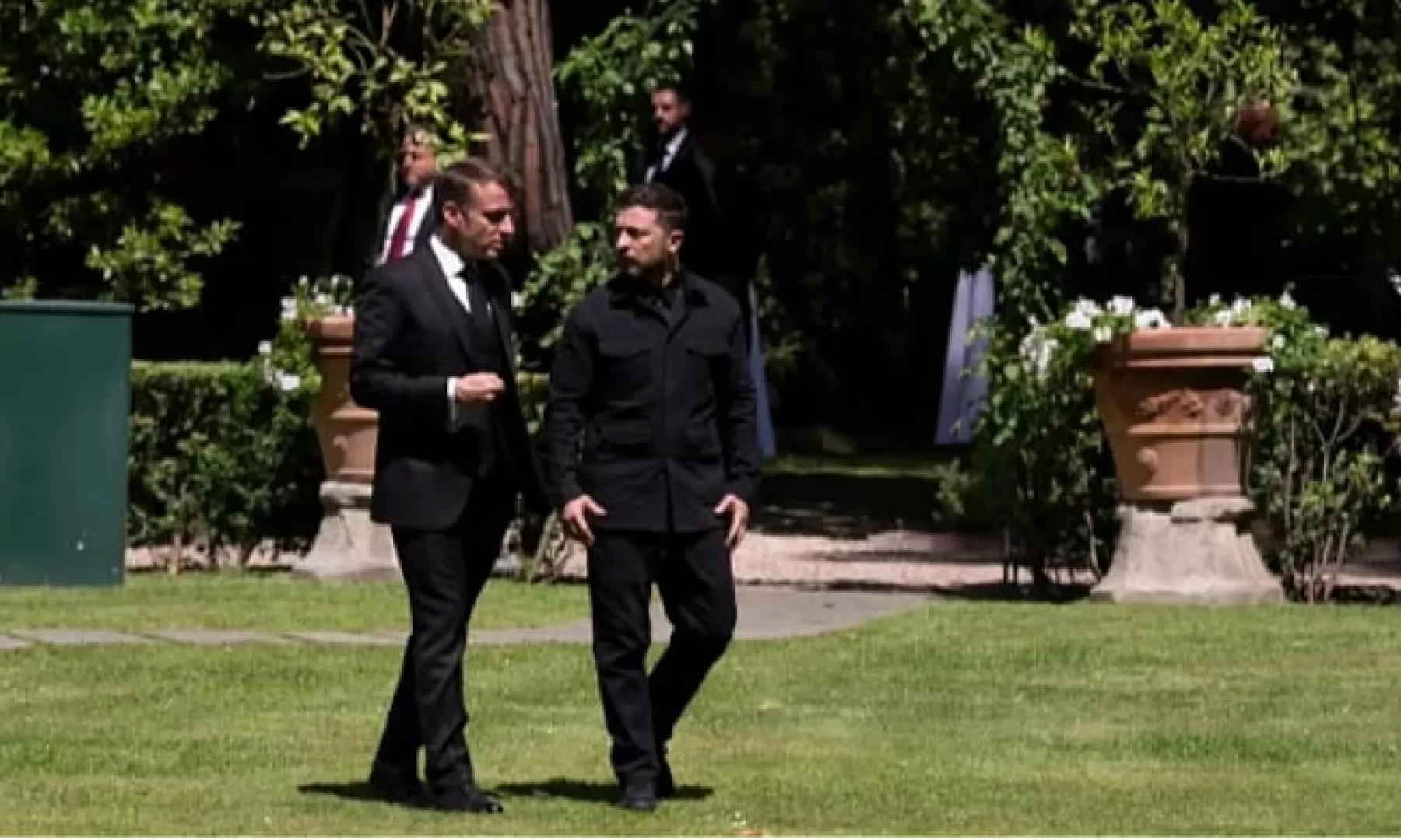 Macron: Ukrajina je spremna na prekid vatre, Putin mora dokazati da želi mir
