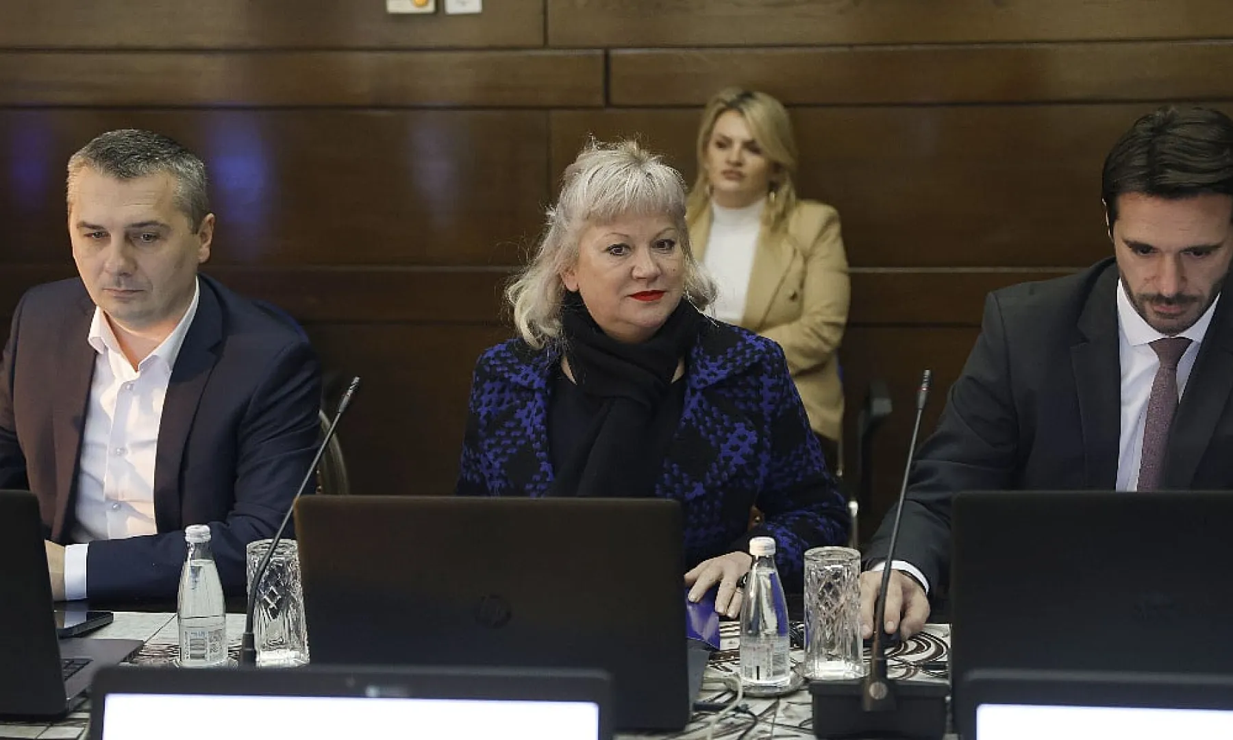 Vlada FBiH povećala sebi duplo troškove smještaja, sada iznose više od najniže penzije u ovom entitetu