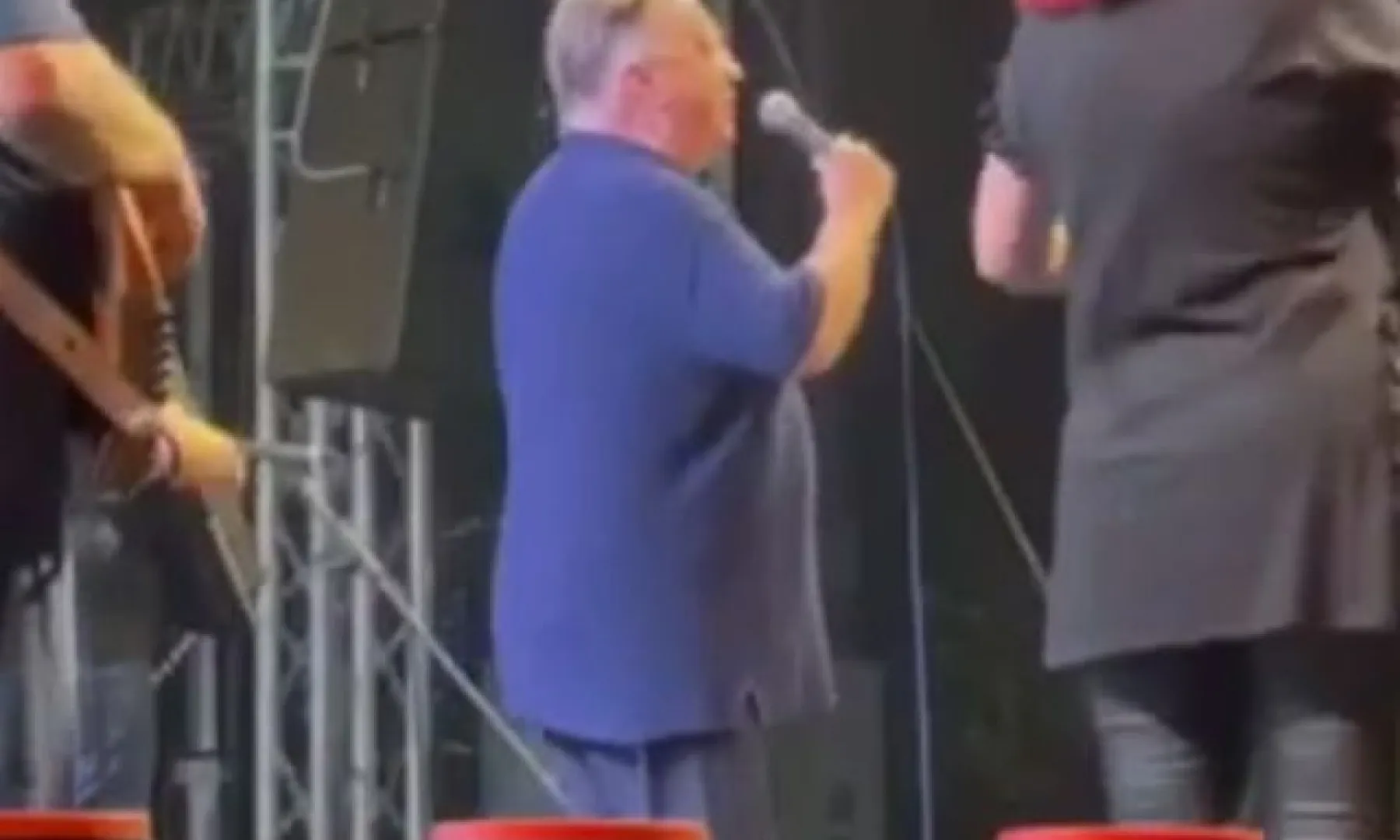 Na Gradskoj otoci u Bihaću održan koncert Halida Bešlića: Hiljade Bišćana uz Unu pjevale ‘Miljacku’