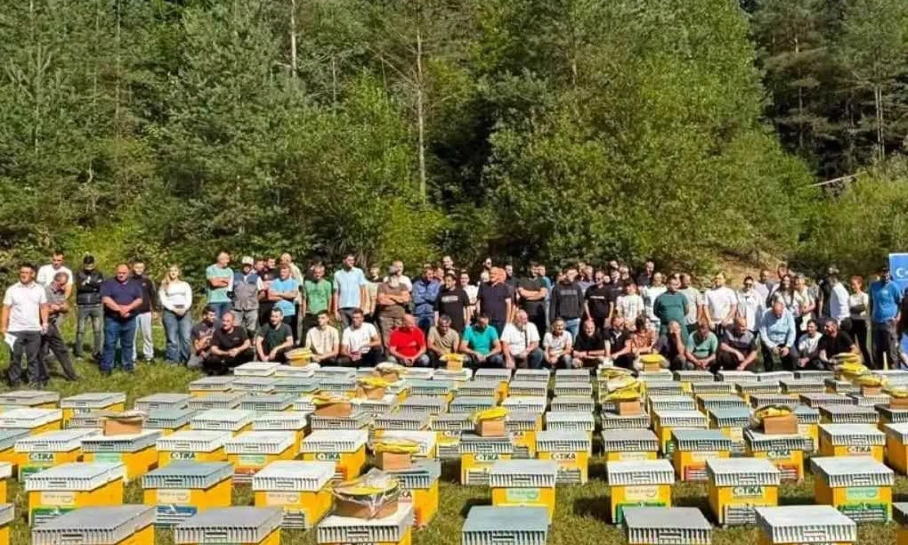 Velika podrška pčelarima u USK: Dodijeljeno 350 pčelinjih rojeva i kompletna oprema