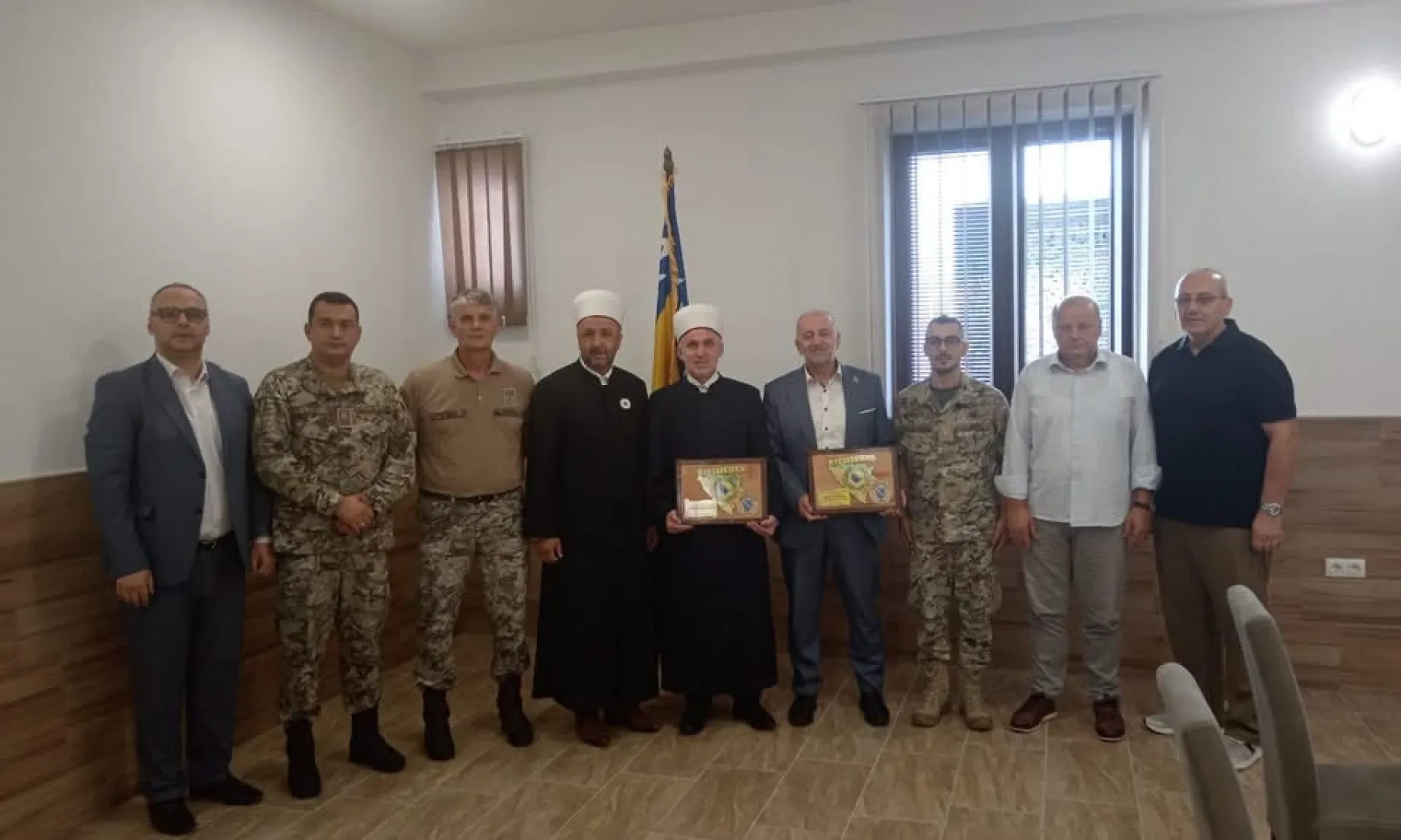 U kasarni "Adil Bešić" u Bihaću održan mevludski program uz imenovanje novog imama i dodjelu zahvalnica