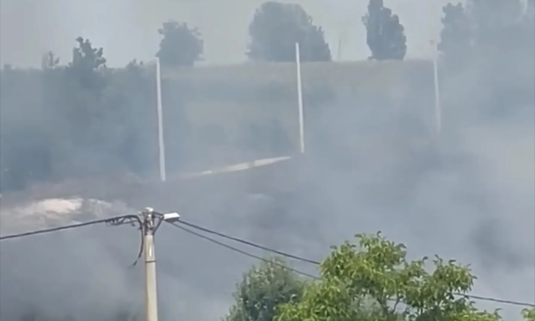 Požar izbio u Balićima, MZ Gata apeluje na mještane da ne prilaze požarištu