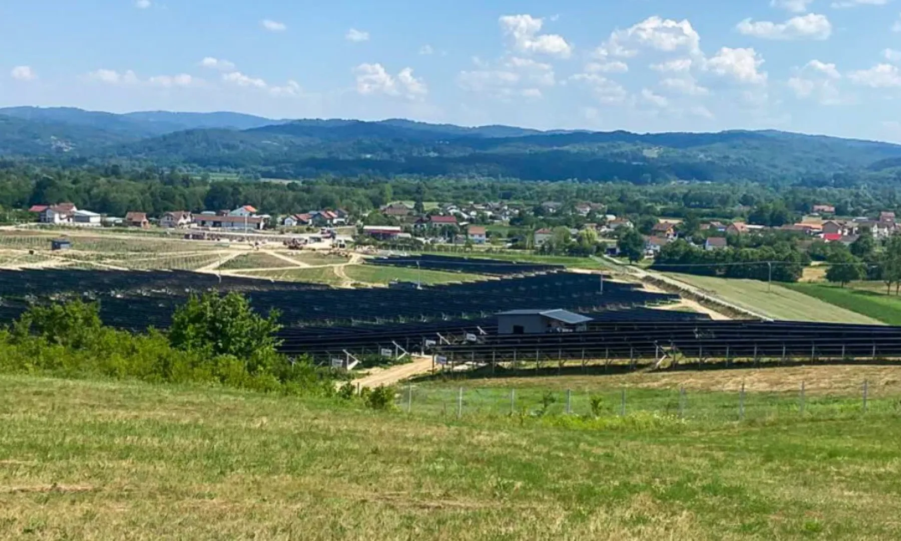 Grad Doboj izdao dozvole za 104 solarne elektrane uprkos protivljenju mještana