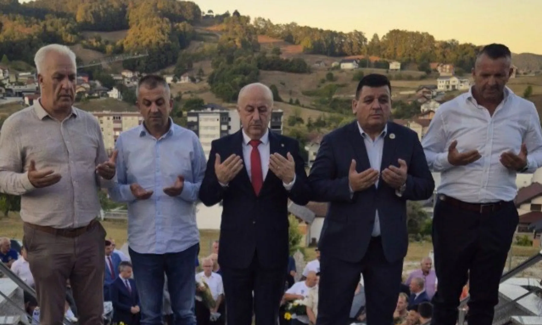 Manifestacija "Slobodarski dani viteškog grada Bužima" završena uz počast generalu Izetu Naniću
