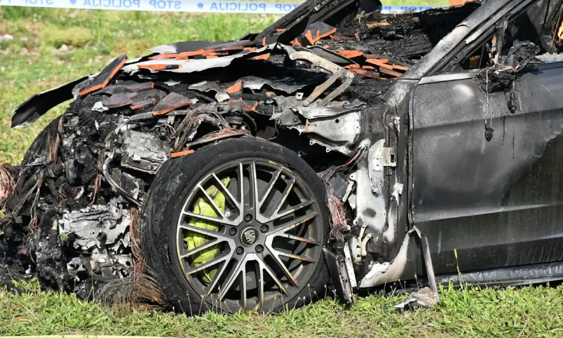 Požar u Jablanici uništio četiri vozila, policija pokrenula istragu o uzroku