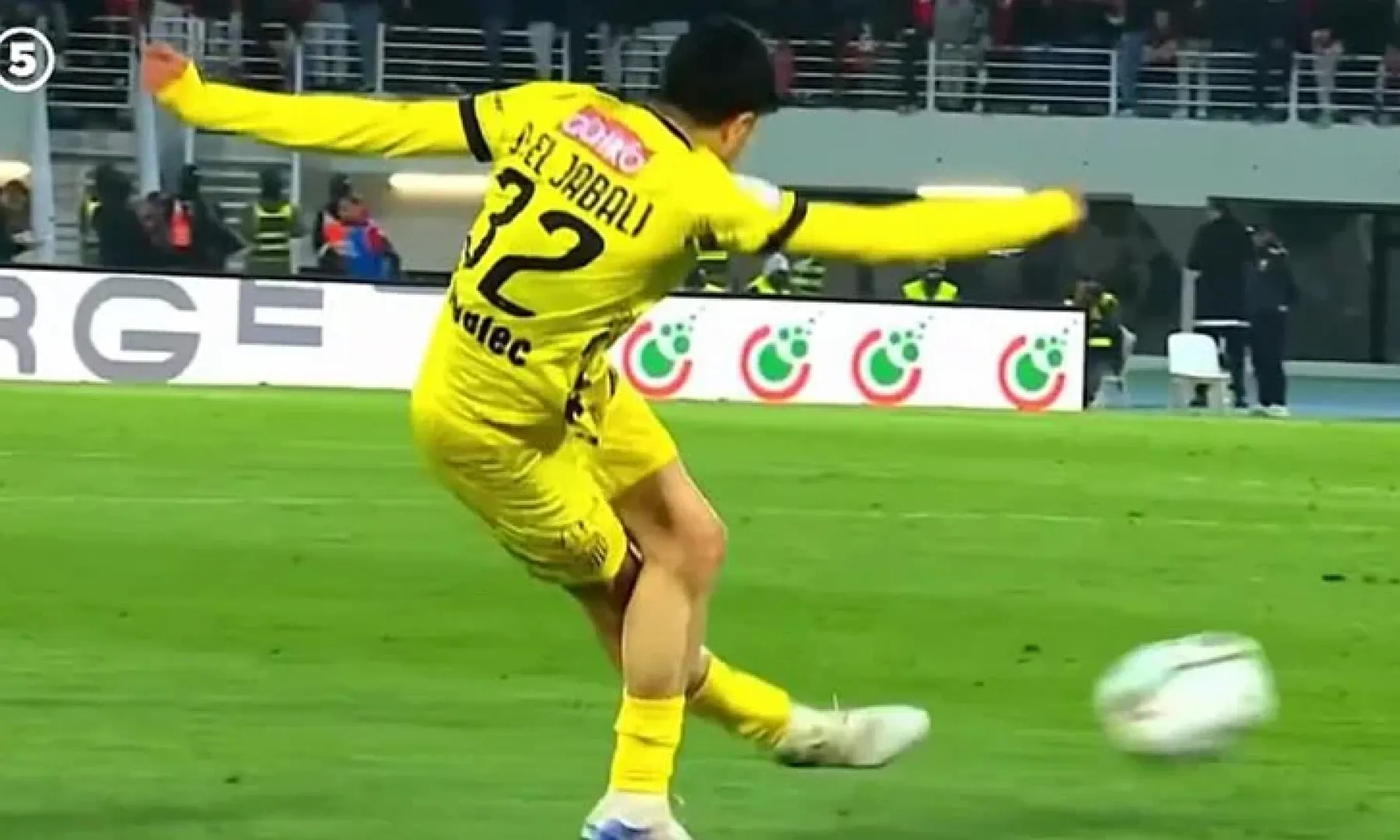 U derbiju prvenstva Maroka smo vidjeli gol vrijedan Puskas nagrade: Štoper pogodio čudesnom rabonom