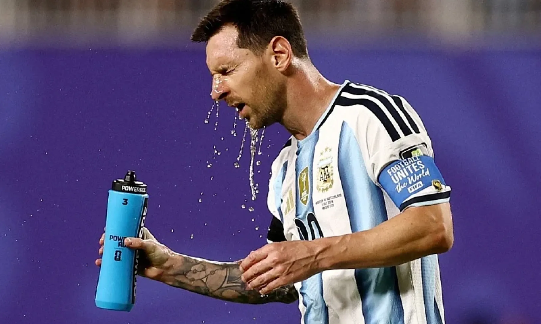 Argentina traži od FIFA-e dozvolu za nastup u plavim dresovima protiv Engleske