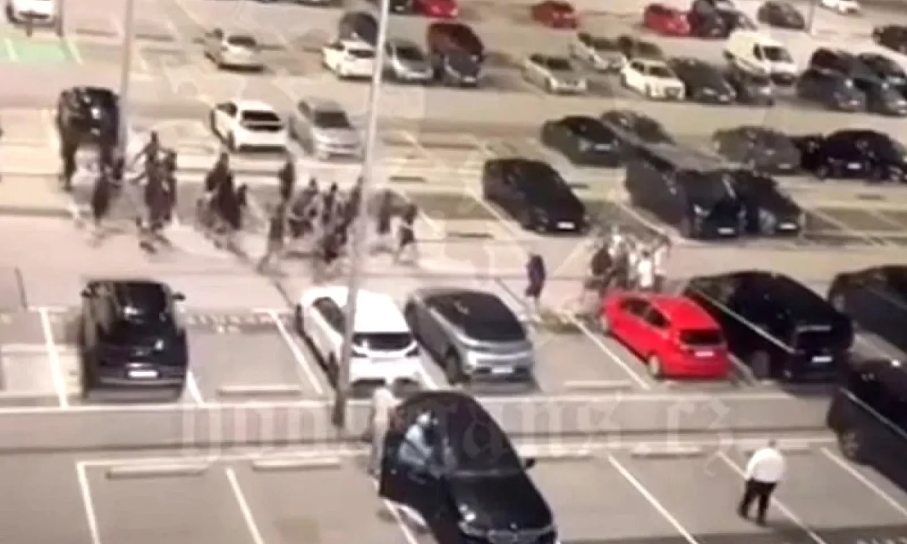 Sukob navijača Hajduka i Bad Blue Boysa na parkiralištu ispred zagrebačke zračne luke, policija pokrenula istragu
