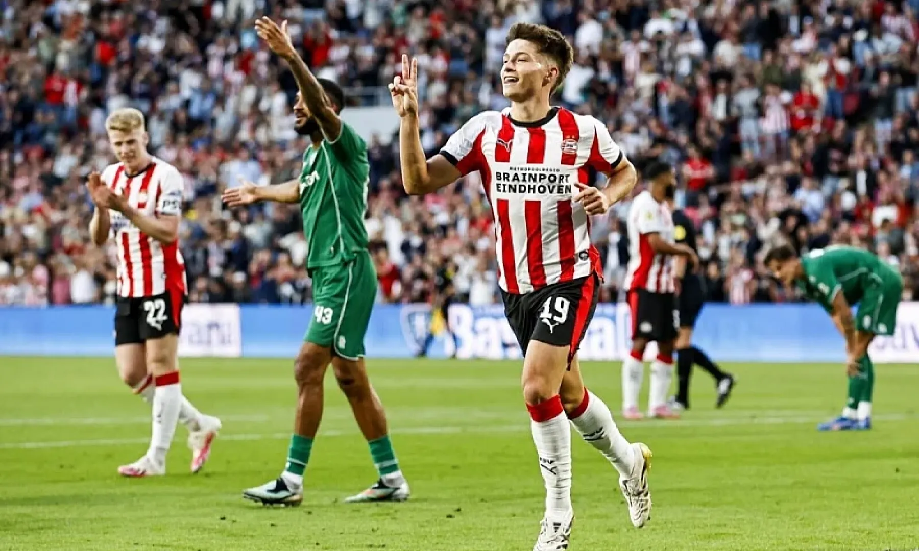 Esmir Bajraktarević igrao za Jong PSV, a posudba iz PSV-a postaje realna opcija