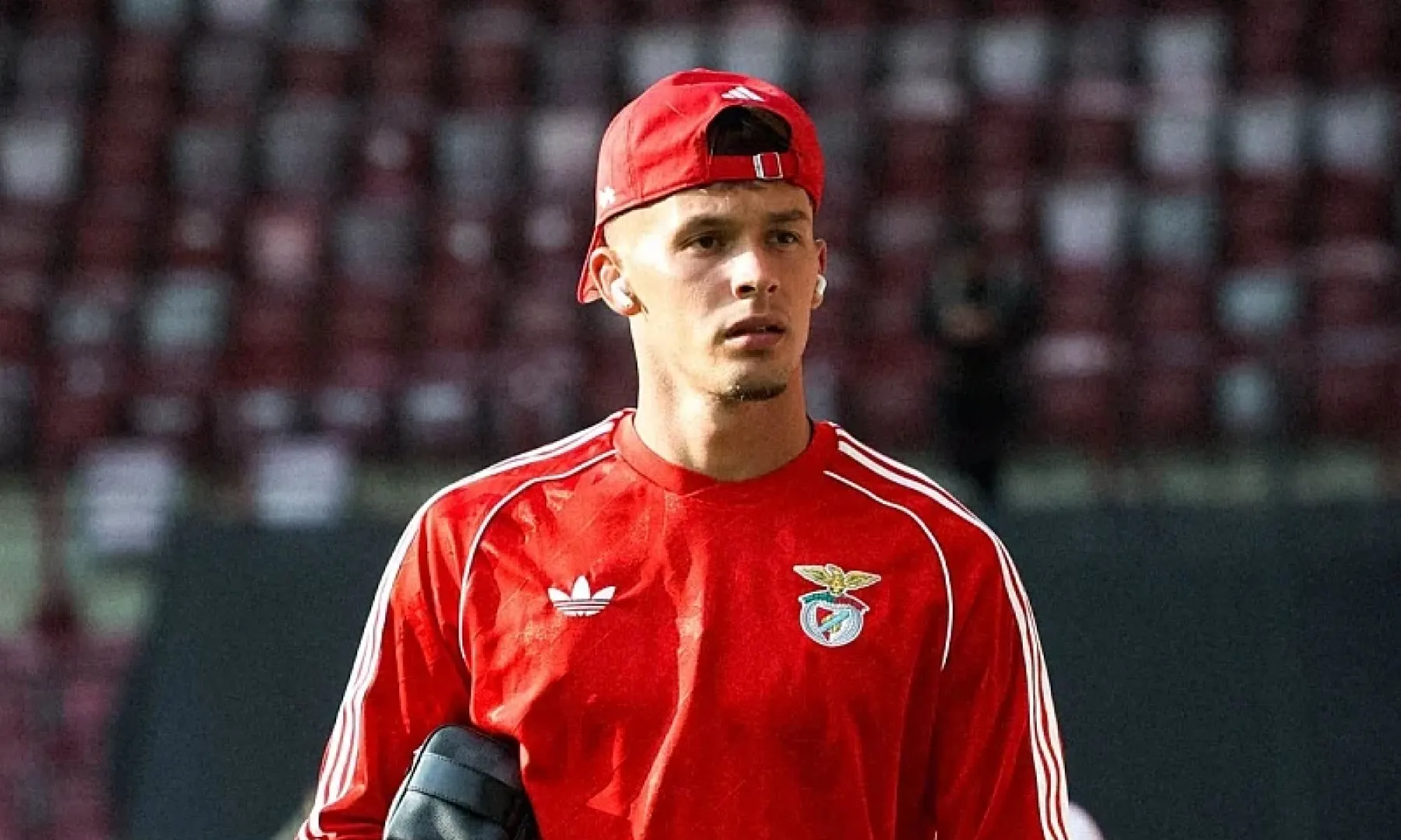 Dedić se vratio u startnu postavu Benfice i odigrao 90 minuta usred glasina o transferu u Englesku