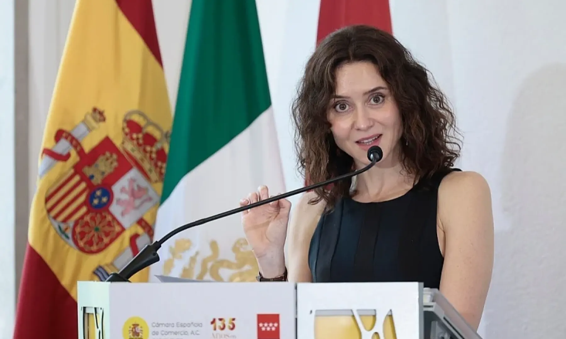 Isabel Diaz Ayuso pod pritiskom zbog kupovine penthousea za 6,3 miliona eura u Madridu, dok se njen partner suočava sa optužbama za prevaru