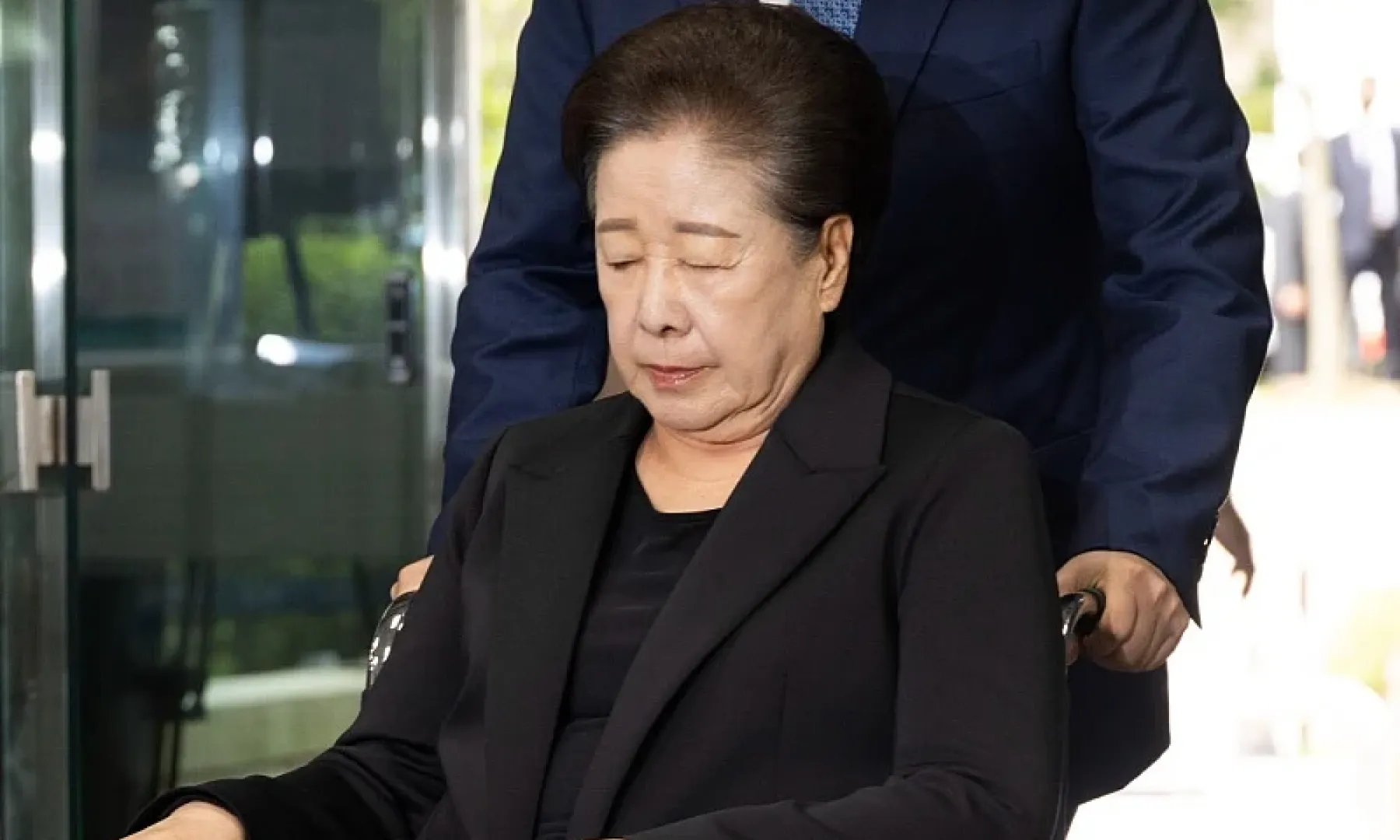 Han Hak-ja, liderka Crkve ujedinjenja, osuđena na dvije godine zatvora zbog podmićivanja bivše prve dame Južne Koreje Kim Keon Hee