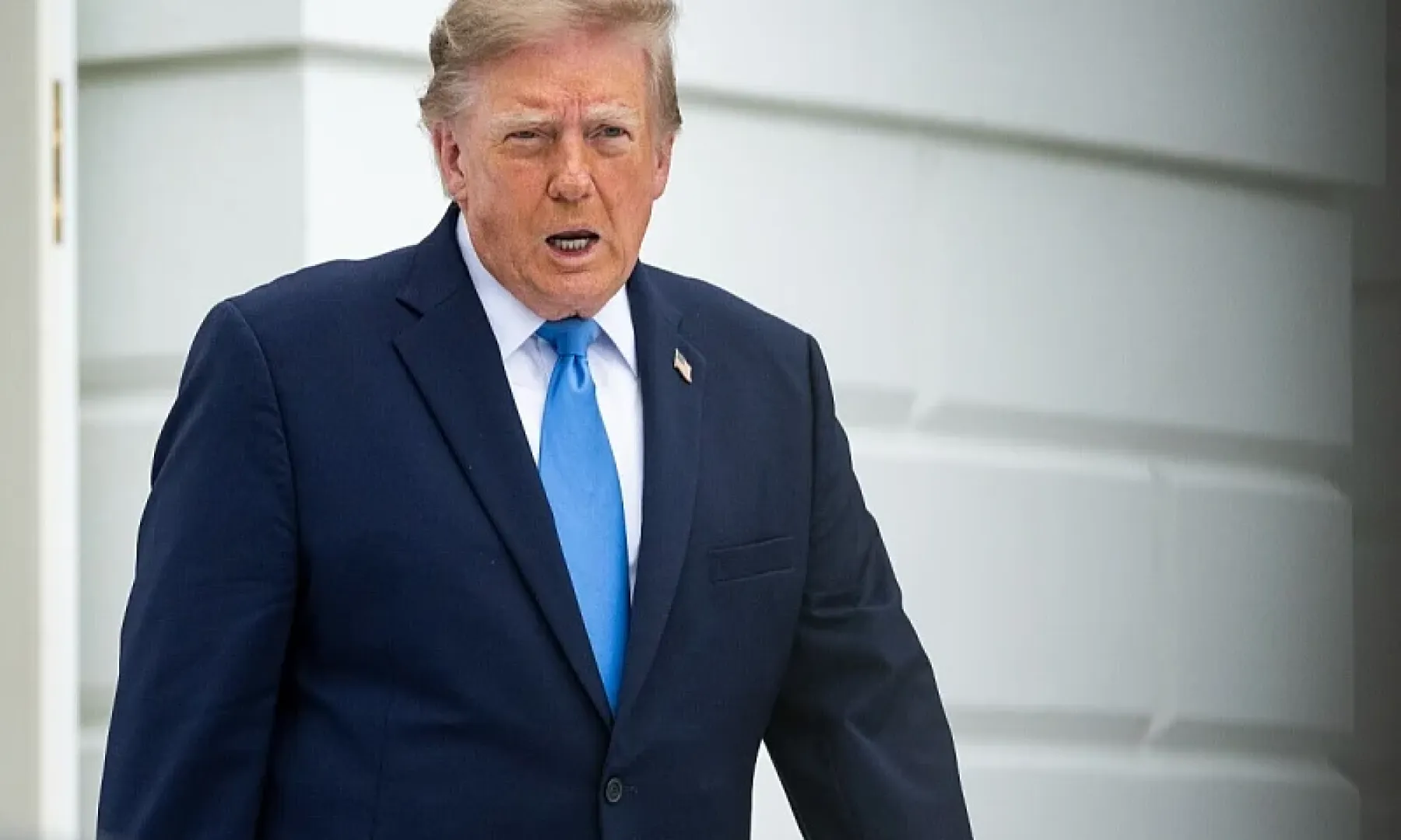 Trump izjavio da je prijetnja iz Irana razlog za povlačenje američkih bombardera iz britanske baze RAF Fairford
