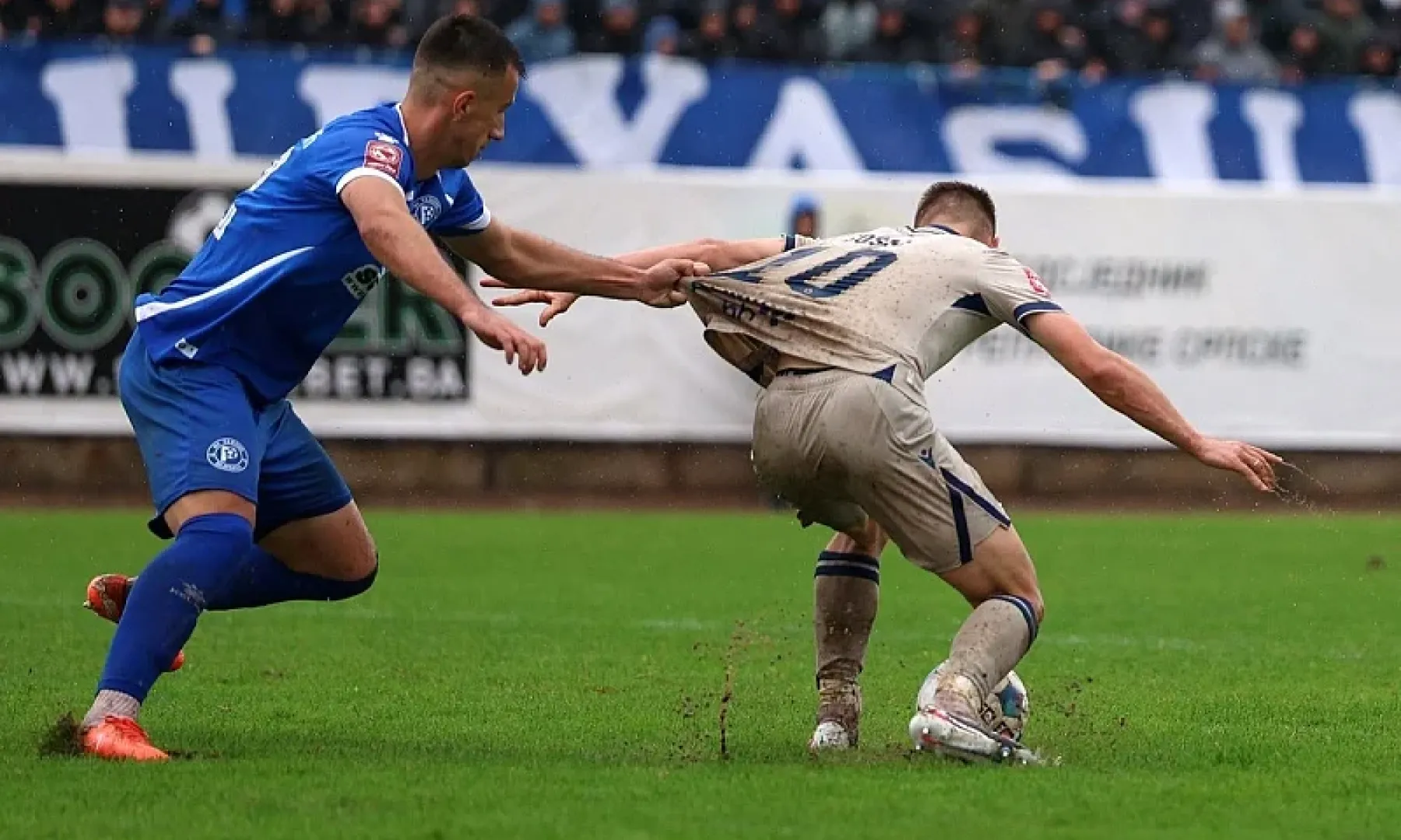 Uživo / Radnik - Željezničar 1:1: GOL! Radnik poravnao već u prvom napadu drugog poluvremena