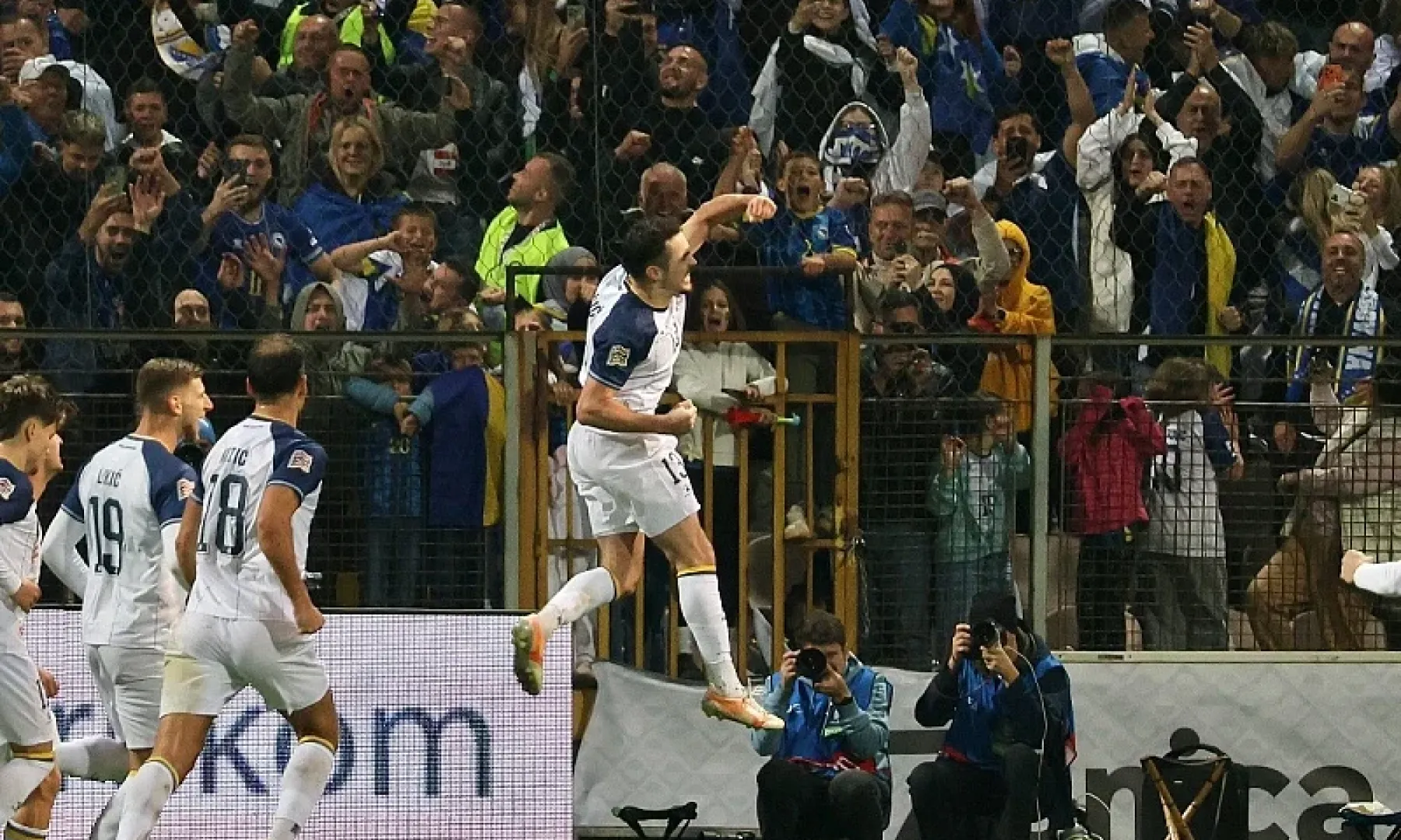 UEFA kaznila NS BiH nakon utakmice protiv Poljske, prijeti nam i djelimično zatvaranje stadiona