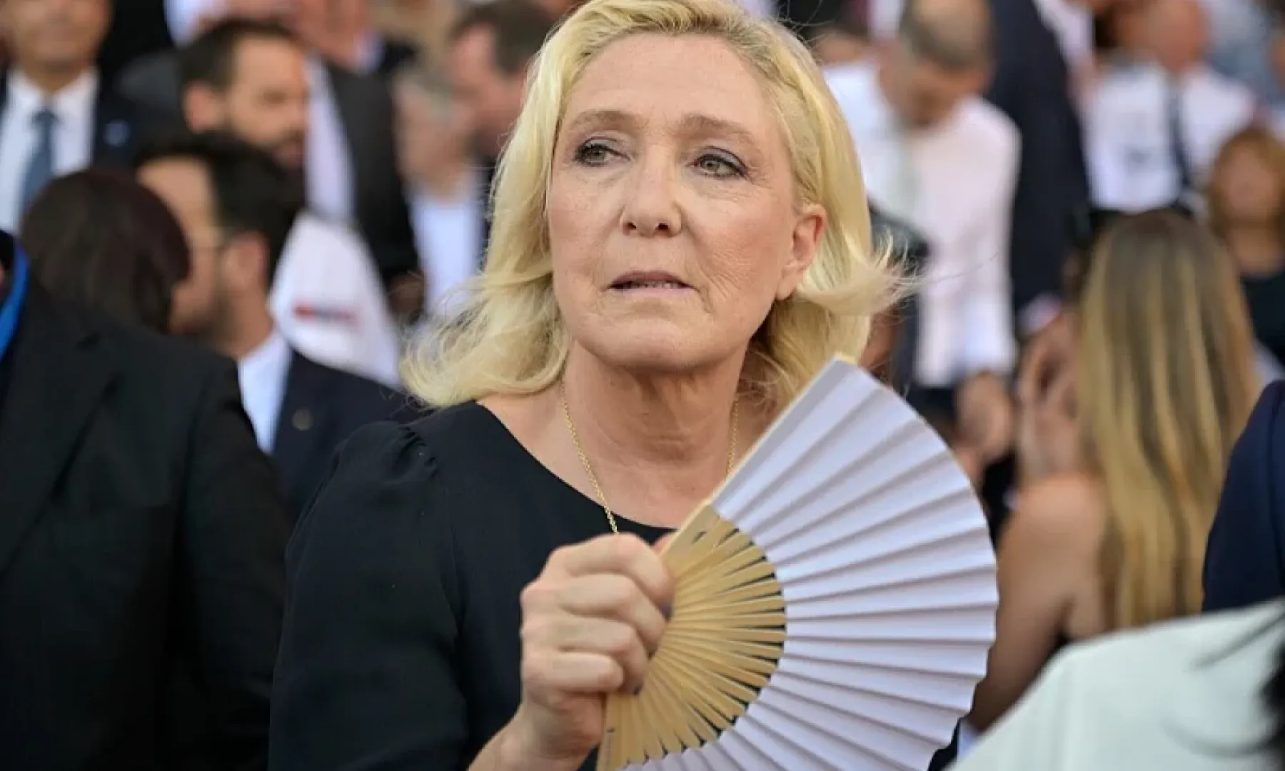 Anketa u Francuskoj pokazala da bi blizu polovine muslimana i Jevreja razmotrilo iseljavanje ako Le Pen dođe na vlast