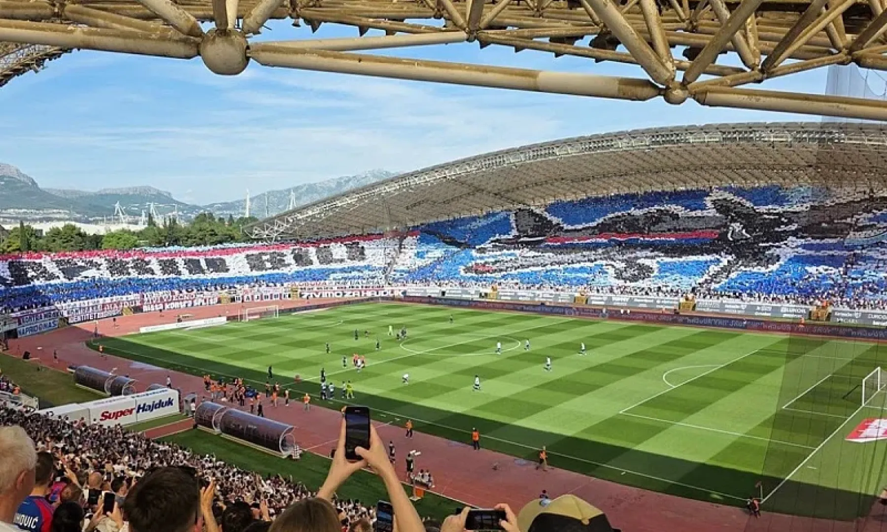 Scene iz Splita zgrozile Evropu, Hajduk se oglasio: "Ne želimo da nas ovako pamte"